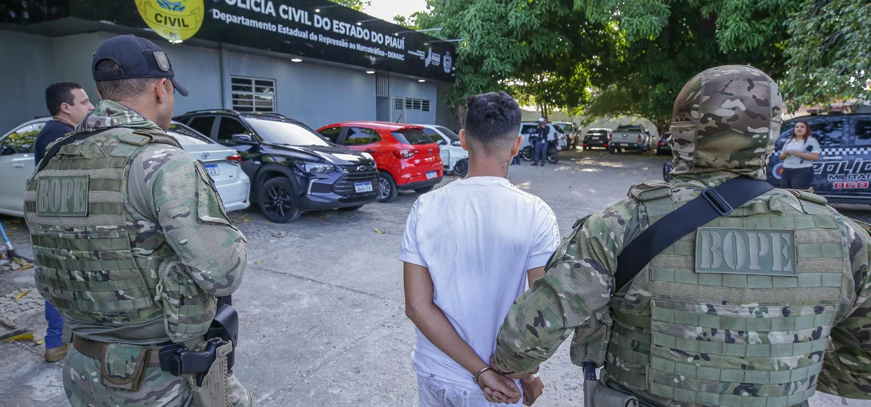 A ação teve como alvos membros do Bonde dos 40