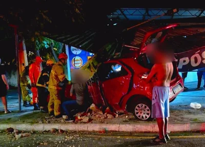 Acidente deixou três feridos na Avenida Dom Severino