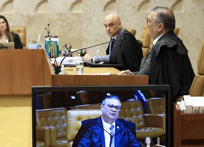 Alexandre de Moraes e Flávio Dino