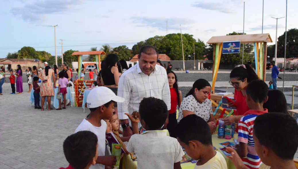 Alunos da rede municipal estiveram no local