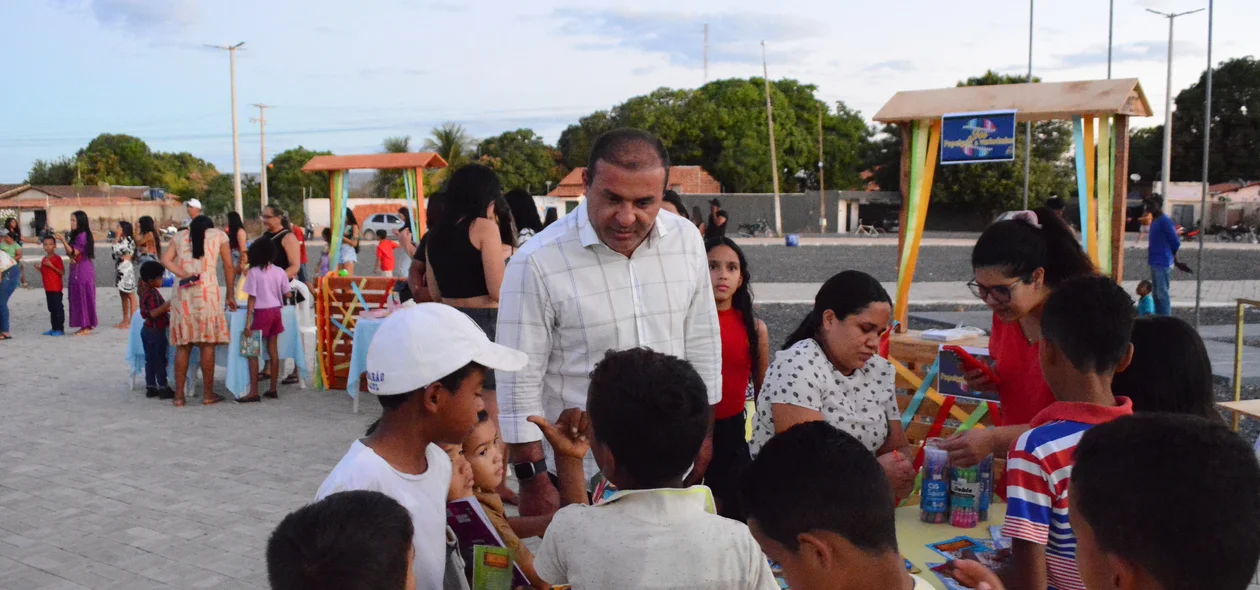 Alunos da rede municipal estiveram no local