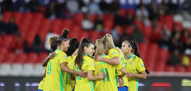 Brasil goleia Uruguai e avança à final da Copa América Feminina