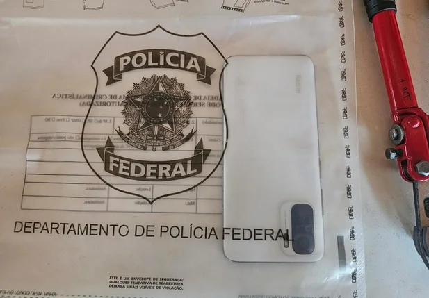 Celular apreendido ela PF