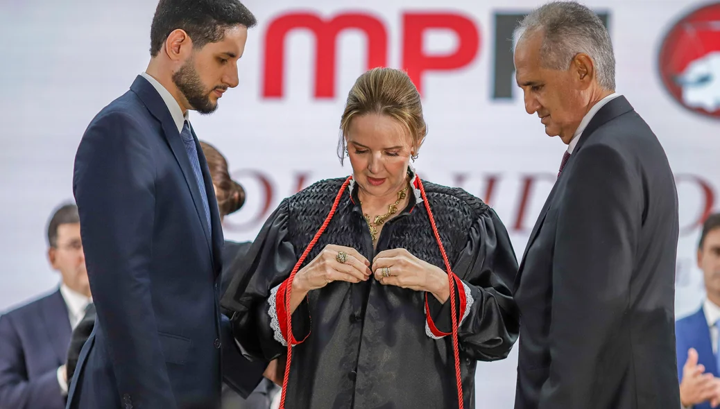 Cláudia Seabra toma posse como procuradora-geral de Justiça do Piauí