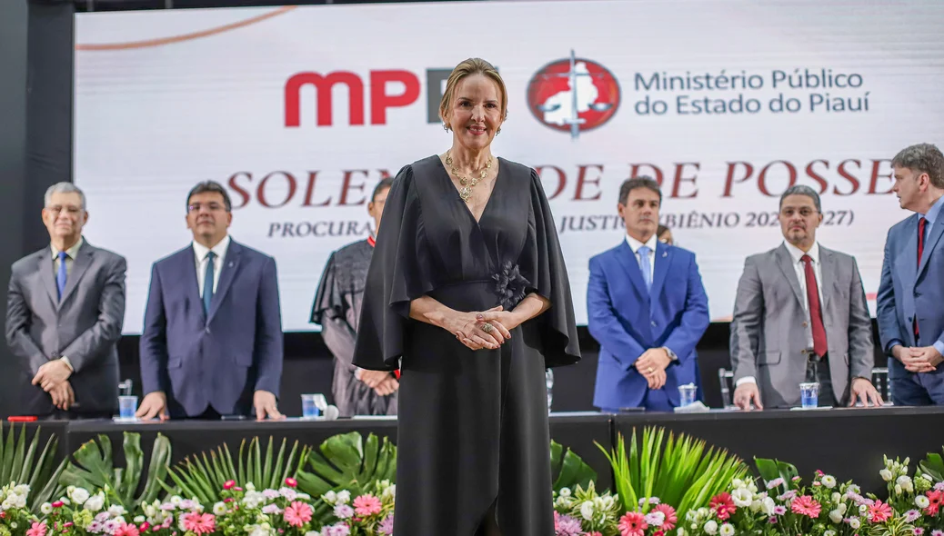 Cláudia Seabra toma posse como procuradora-geral de Justiça do Piauí