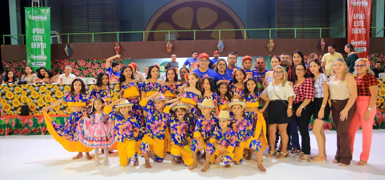 Concurso de quadrilhas juninas do Festival Cultural dos Cocais reúne as melhores do estado