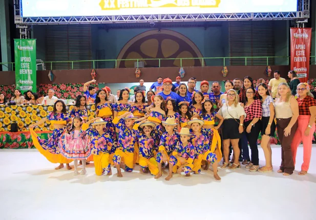 Concurso de quadrilhas juninas do Festival Cultural dos Cocais reúne as melhores do estado
