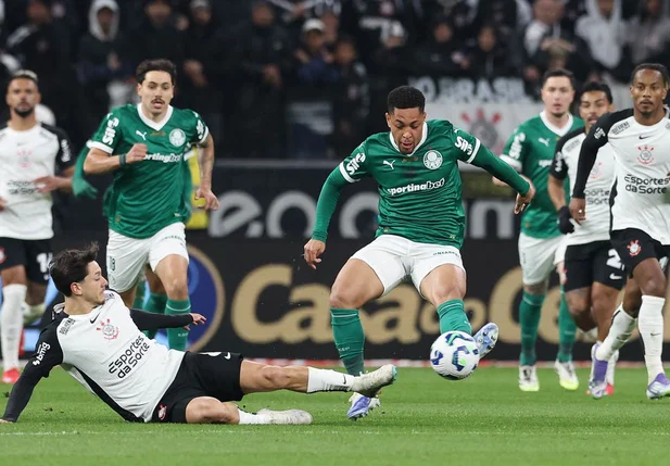 Corinthians sai na frente contra o Palmeiras no jogo de ida da Copa do Brasil