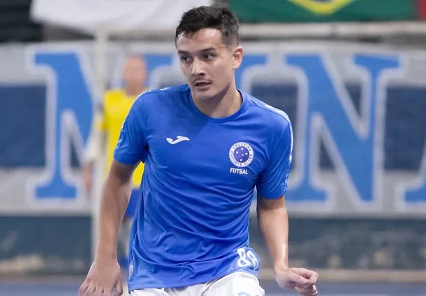 Crystian, ala ex-Cruzeiro e atual Atlético Piauiense