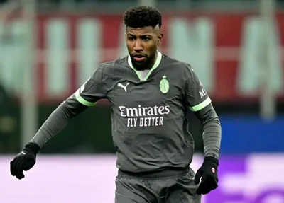 Emerson Royal em ação pelo Milan
