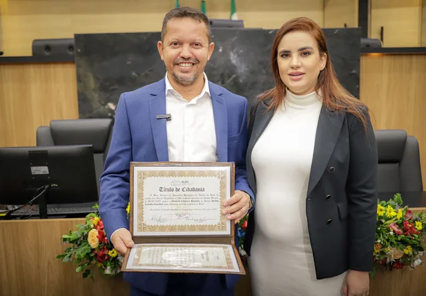 Empresário Renildo Carvalho Gonçalves e deputada Bárbara do Firmino