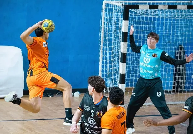 Equipe piauiense do GHC vence Blumenau na estreia do Brasileiro de Handebol Júnior