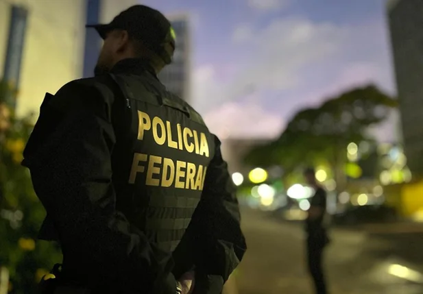 Equipes da Polícia Federal