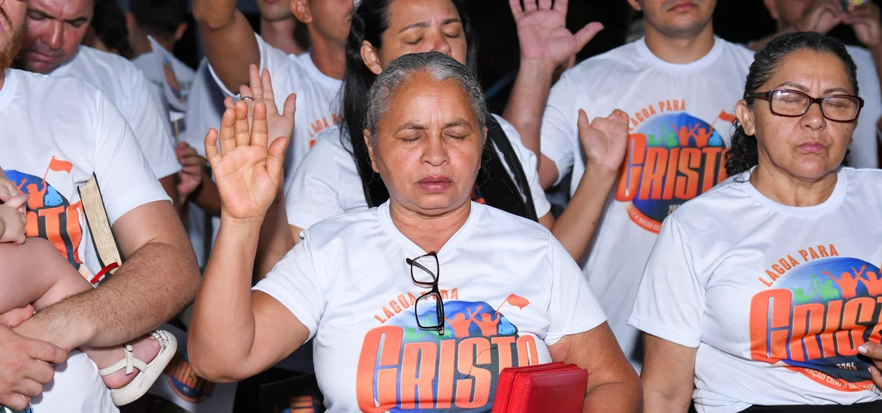 Fiéis no evento