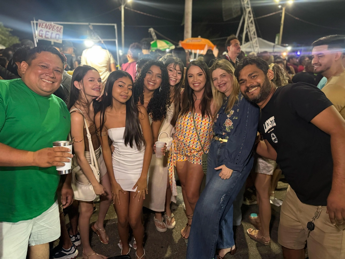 Gracinha Mão Santa no aniversário de Luís Correia