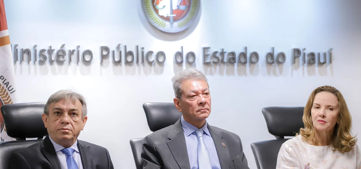 Mesa de honra da solenidade