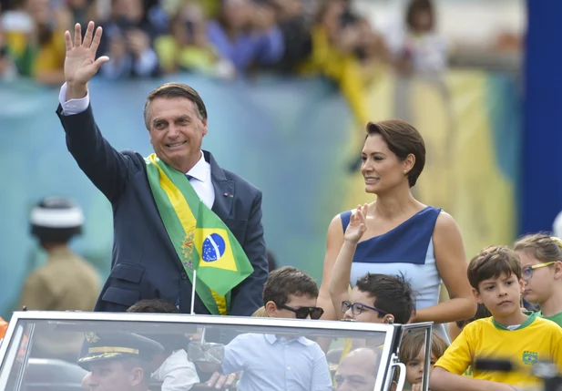Michelle Bolsonaro e Jair Bolsonaro