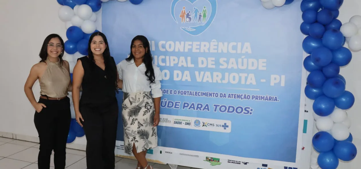 O evento ocorreu no Auditório Municipal