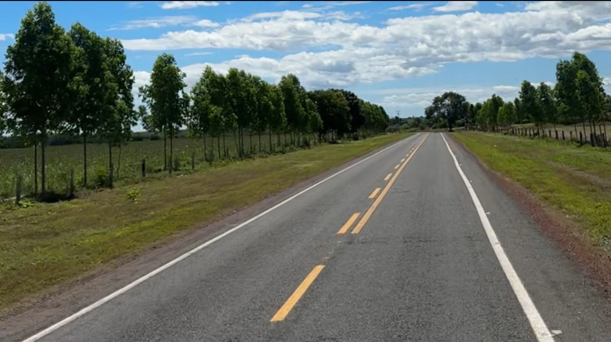 O trajeto começa no entroncamento da BR-343, na cidade de Cocal, e segue até o entroncamento com a BR-402, no município de Cajueiro da Praia