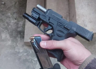 Pistola apreendida durante a Operação Tsuname III