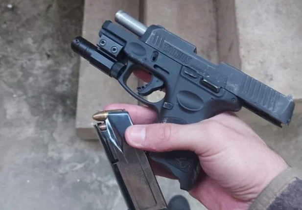 Pistola apreendida durante a Operação Tsuname III