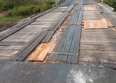 Ponte de madeira em Piripiri
