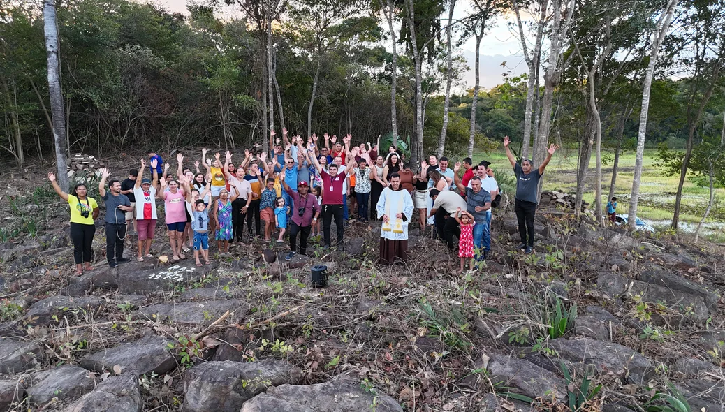 Prefeito João Arilson e Paróquia lançam pedra fundamental da imagem de São Francisco na orla da lagoa