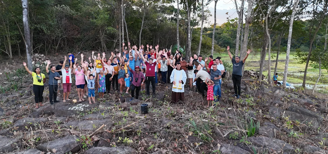 Prefeito João Arilson e Paróquia lançam pedra fundamental da imagem de São Francisco na orla da lagoa
