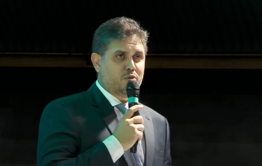 Prefeito Zé Fernando renunciou ao cargo