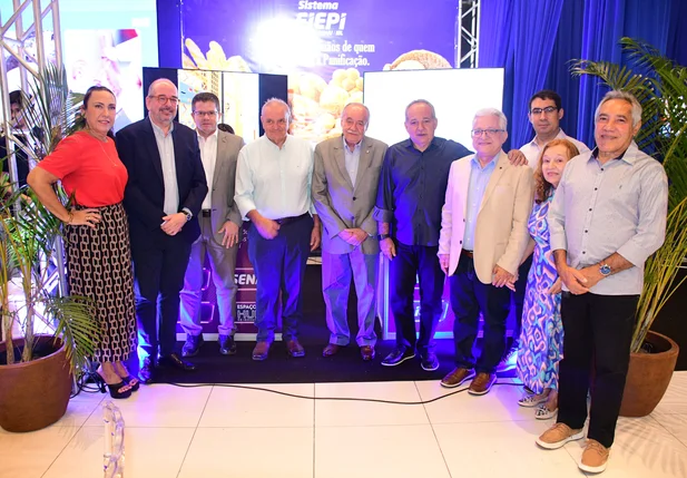 Presidente da FIEPI é homenageado nos 40 anos do SINDPAN em Teresina