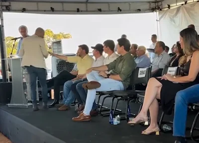 Ronaldo Caiado rebate prefeito