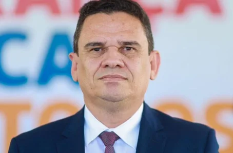 Secretário Maurício Ribeiro Martins
