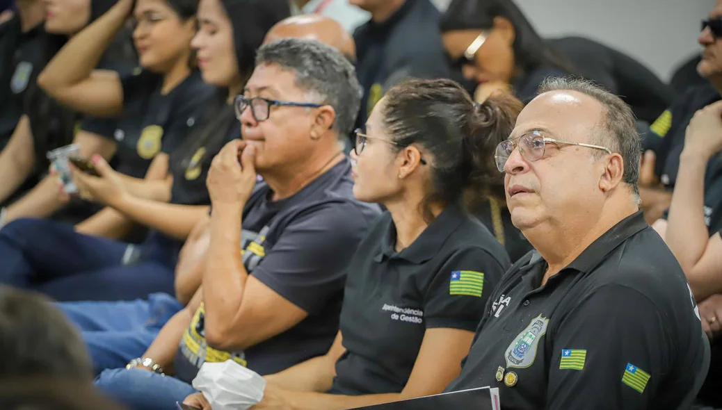 Servidores presentes no lançamento