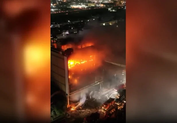 Shopping pega fogo deixa ao menos 63 mortos e 40 desaparecidos no Iraque