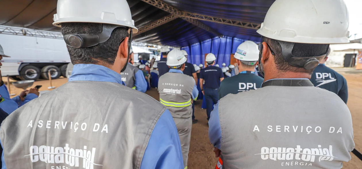 Trabalhadores da Equatorial Piauí em Oeiras