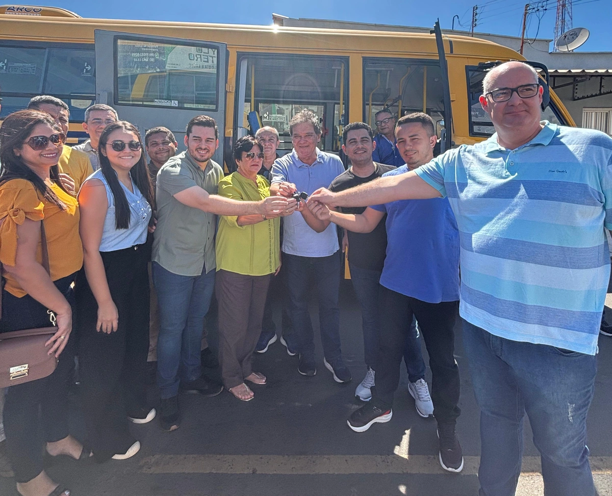 União amplia frota de ônibus escolares para atender alunos das zonas urbana e rural