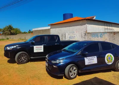 Viaturas do Procon e CRECI
