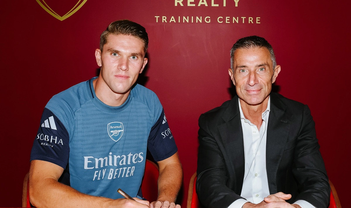 Viktor Gyökeres assinou contrato com o Arsenal