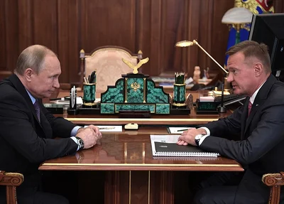 Vladimir Putin e Roman Starovoit