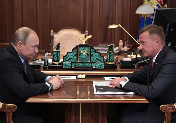 Vladimir Putin e Roman Starovoit