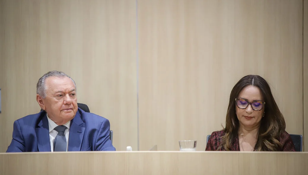 A entrega forma de homenagem por seus serviços envolvendo politicas públicas