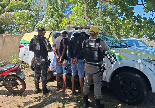 A equipe policial realizava abordagens próximo ao rodoanel de entrada da cidade