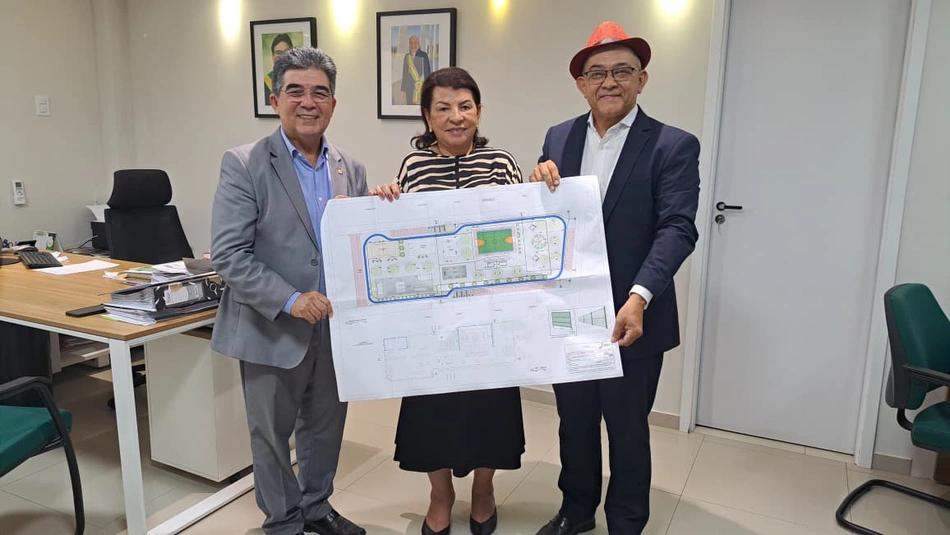 Abdoral Melo recebe projeto do Complexo Poliesportivo Educacional