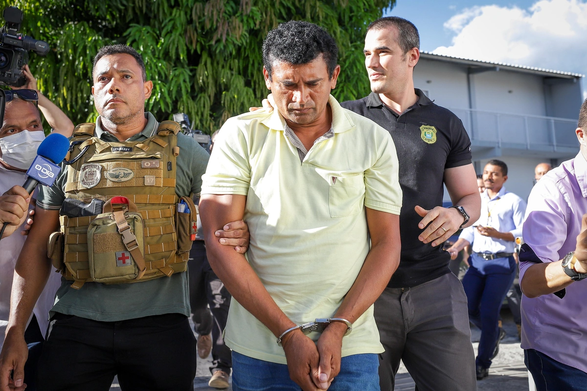 Acusado foi levado até a sede da Secretaria de Segurança