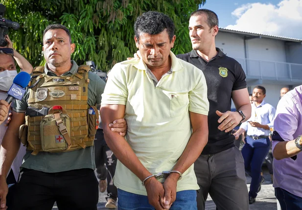 Acusado foi levado até a sede da Secretaria de Segurança