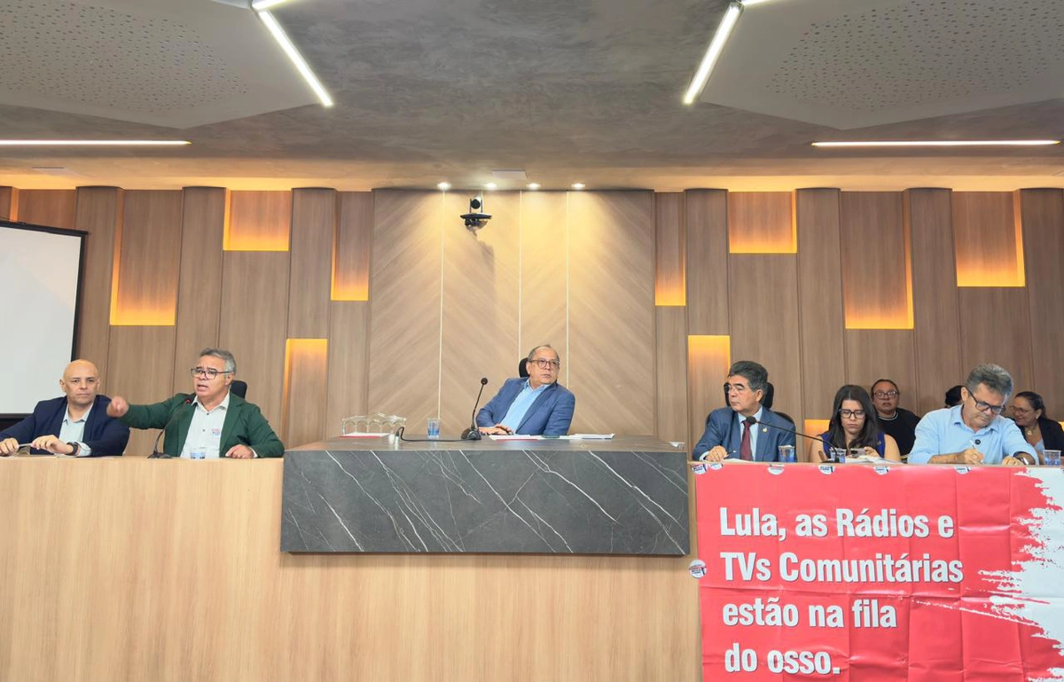 Alepi discute fomento às rádios comunitárias em audiência pública