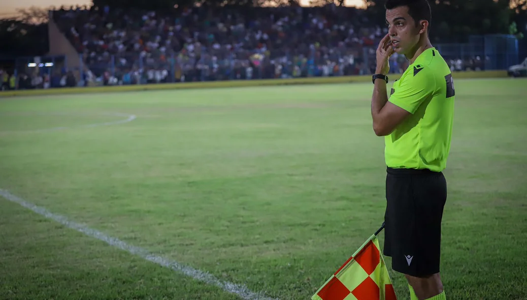 Assistente da partida entre Altos e Santa Cruz pelas oitavas de final da Série D