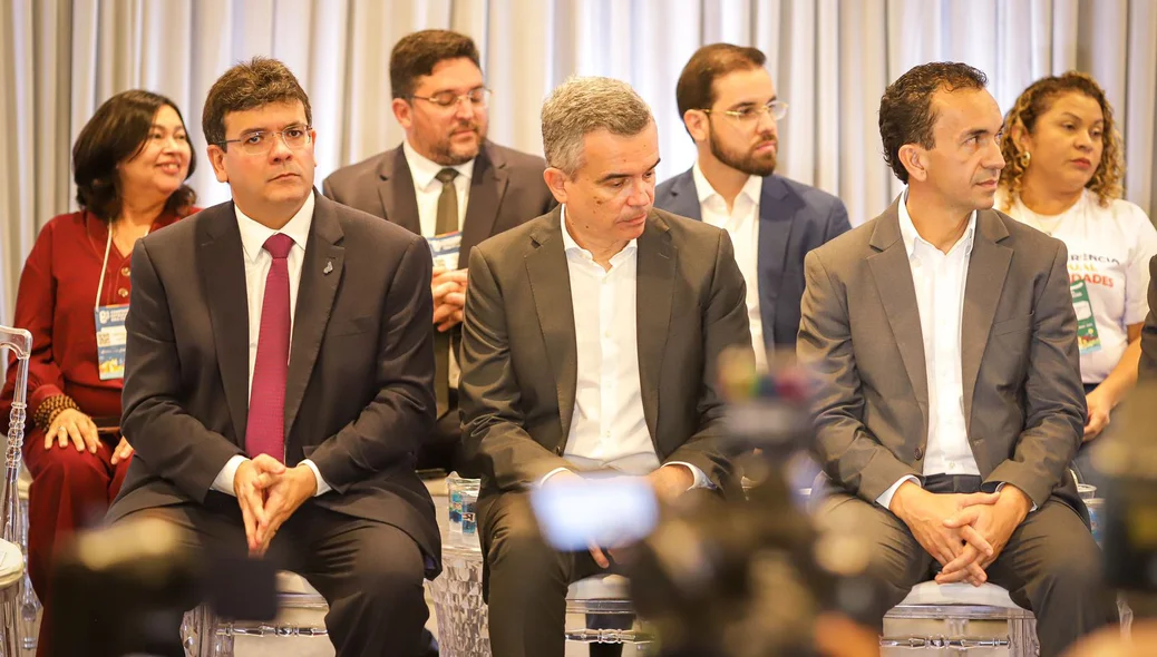 Autoridades na 6ª Conferência Estadual das Cidades