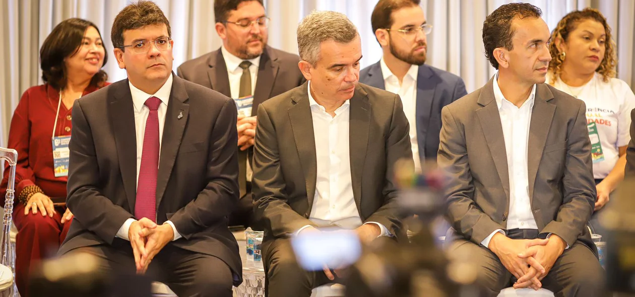 Autoridades na 6ª Conferência Estadual das Cidades