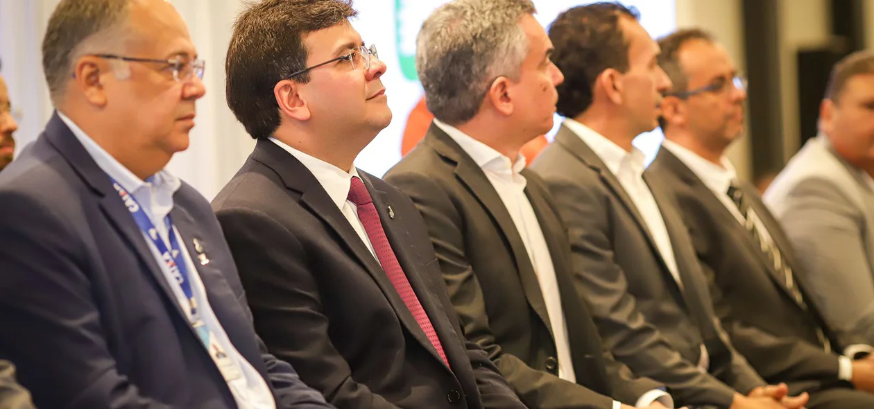 Autoridades na 6ª Conferência Estadual das Cidades